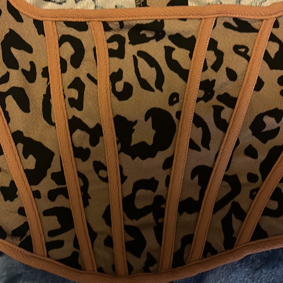 Cheetah print corset style stank. - Picture 4 of 5